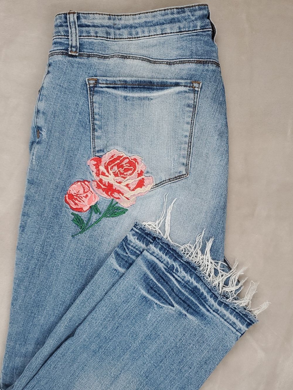 Kut from the Kloth | Women's 18 | Reese | Rose Embroidered Straight Jeans